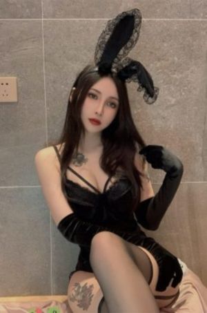 吸血鬼女孩_字幕高清版在线播放